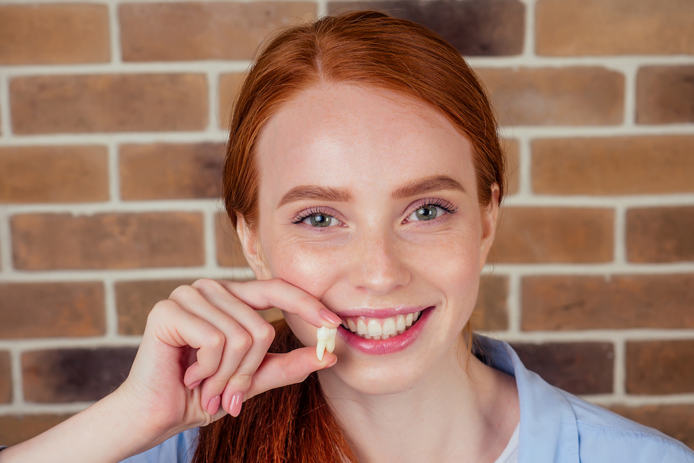 redhaired ginger female with snow white smile hold 2022 05 12 00 49 10 utc 1